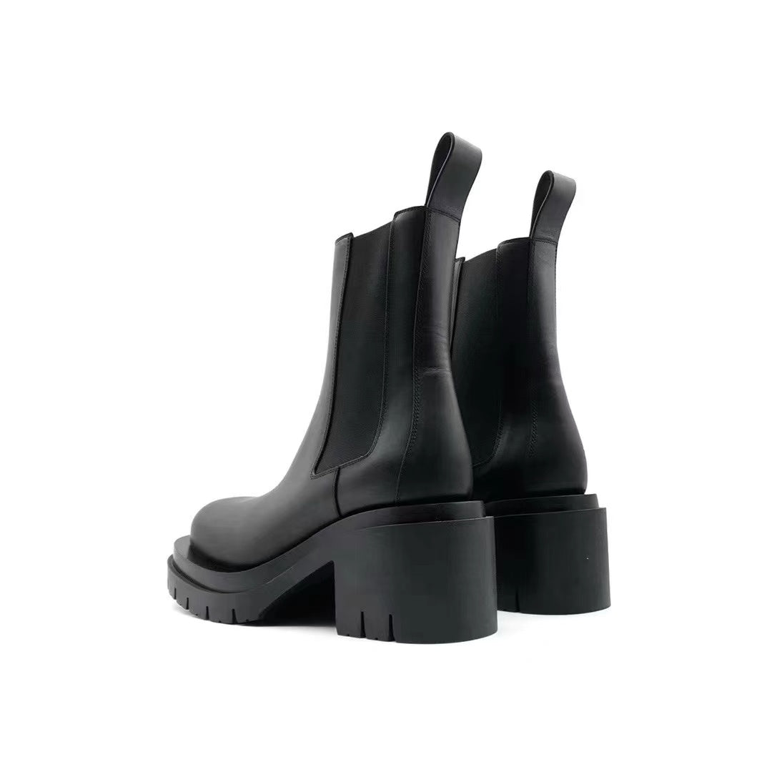 Bottega Veneta BV Bottes Chelsea Lug Leather Boots - SHENGLI ROAD MARKET