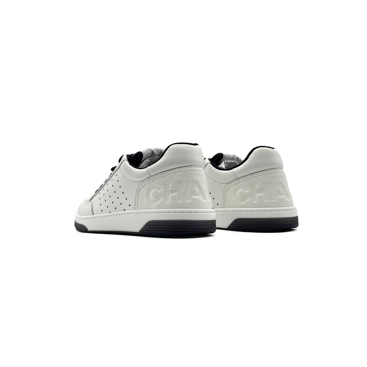 Chanel 22P Grained Calfskin CC White&Black Low Top Sneakers - SHENGLI ROAD MARKET