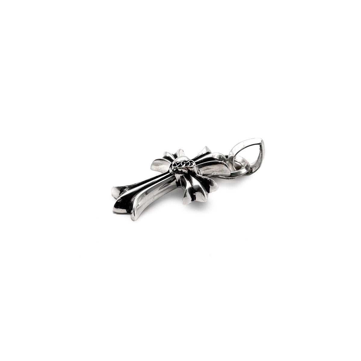 Chrome Hearts Silver Vine Heart Cross Pendant - SRM