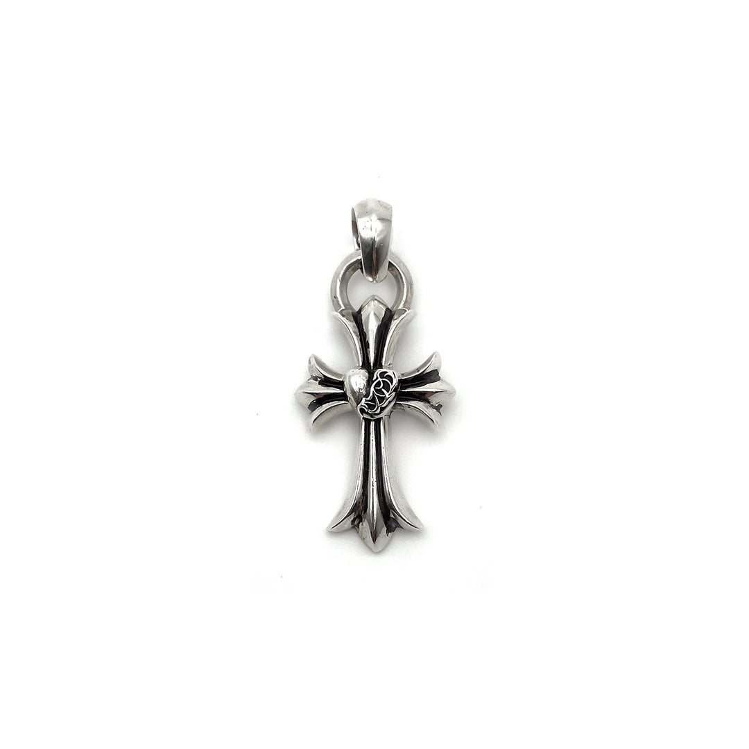 Chrome Hearts Silver Vine Heart Cross Pendant - SHENGLI ROAD MARKET