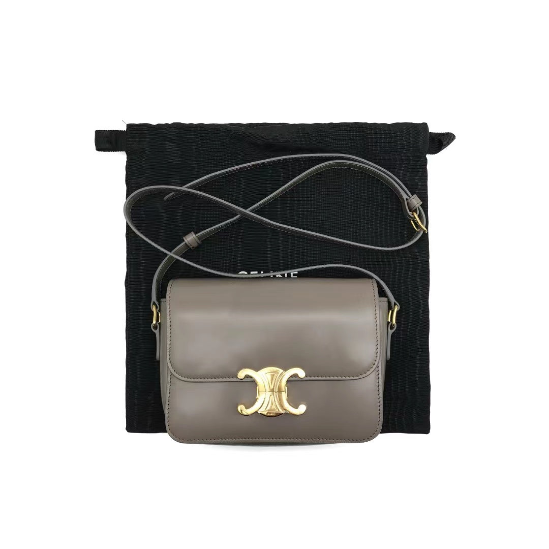 Teen triomphe bag shop in shiny calfskin